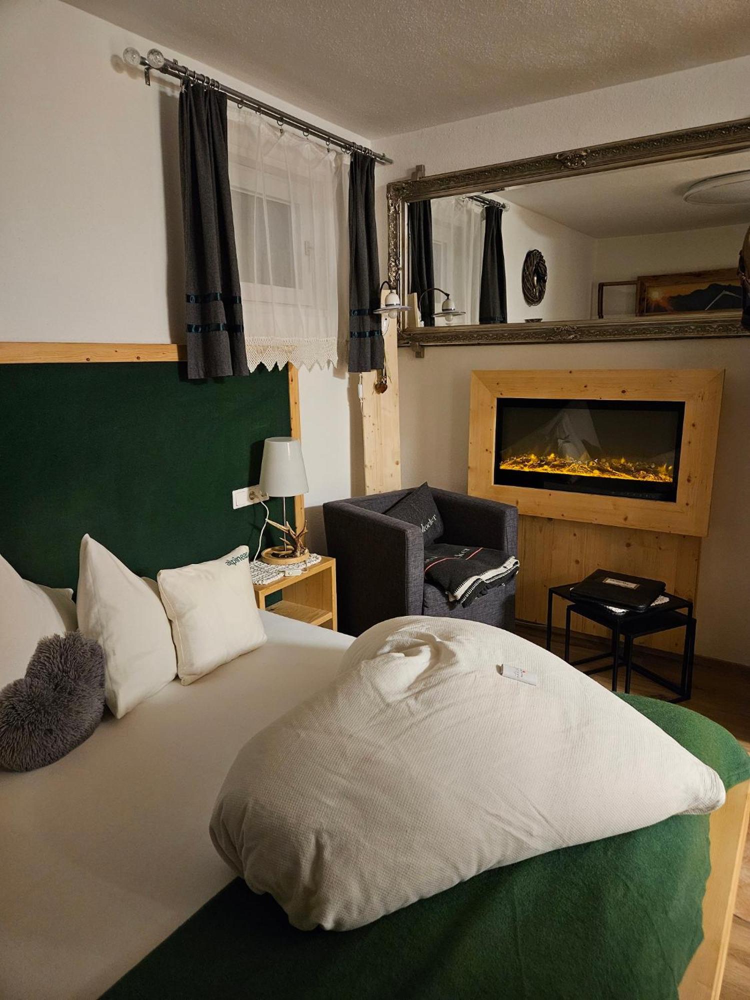 Alpineas Apartment Лойташ Екстериор снимка
