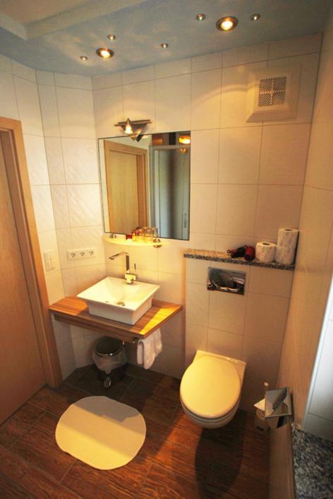 Alpineas Apartment Лойташ Екстериор снимка